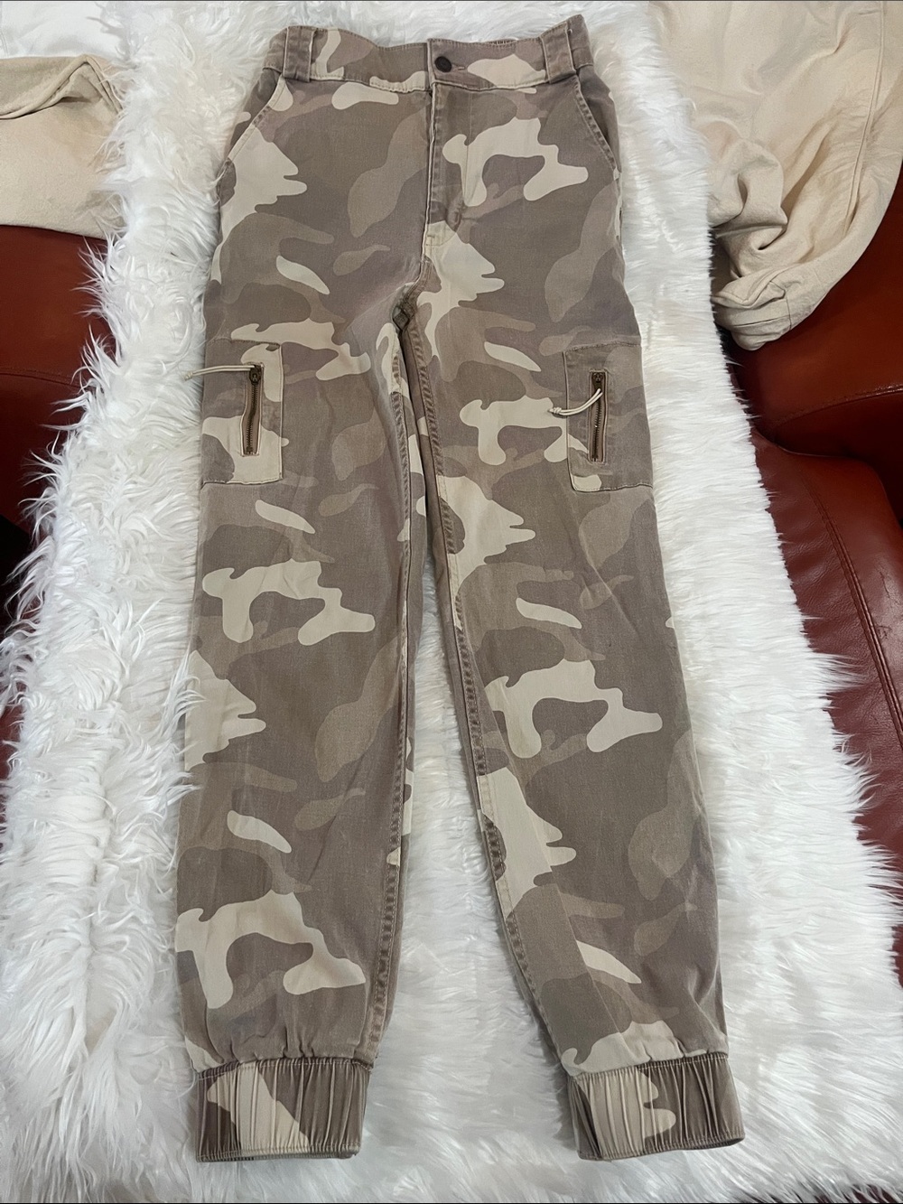 Hollister Beige Camo Ultra High-Rise Joggers
